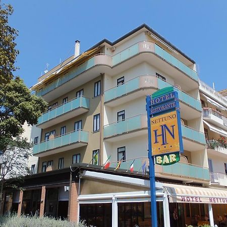Hotel Nettuno Sottomarina Exteriör bild