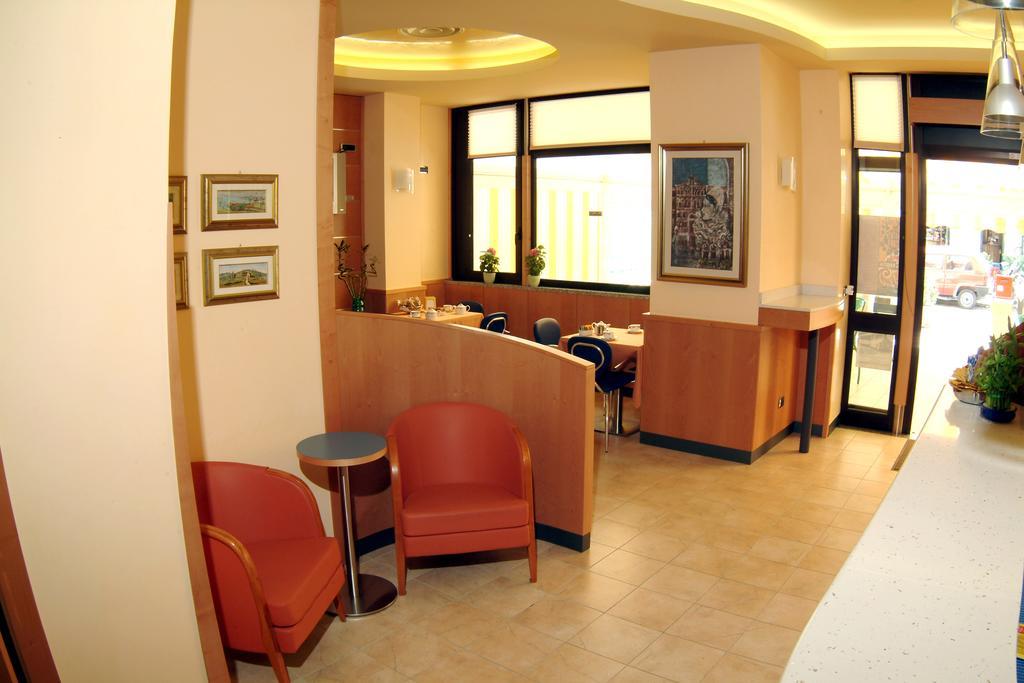 Hotel Nettuno Sottomarina Exteriör bild