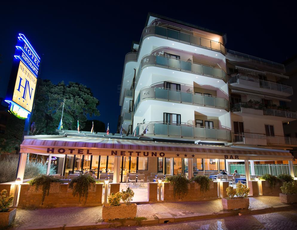 Hotel Nettuno Sottomarina Exteriör bild